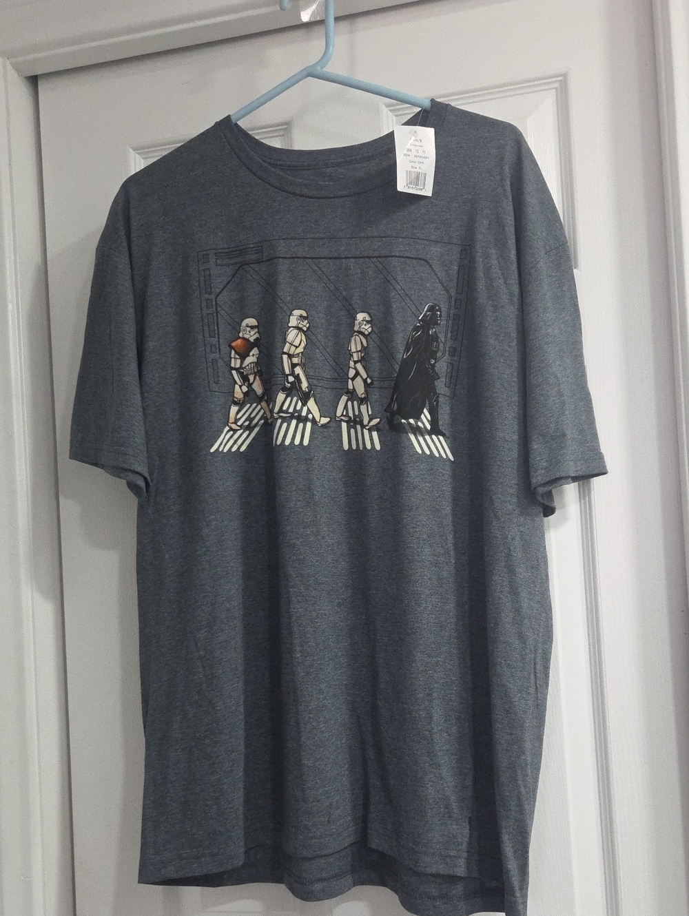 ❤️NWT❤️ Star Wars Gray Short-Sleeve Stormtrooper & Vader Graphic Tee